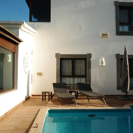 Traumvilla Mit Pool & Meerblick Βίλα *