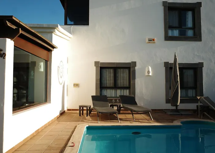 Traumvilla Mit Pool & Meerblick Βίλα *