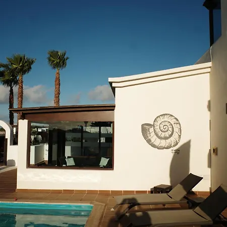 Traumvilla Mit Pool & Meerblick וילה *